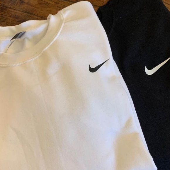 Nike Sweaters - crew and hoodies